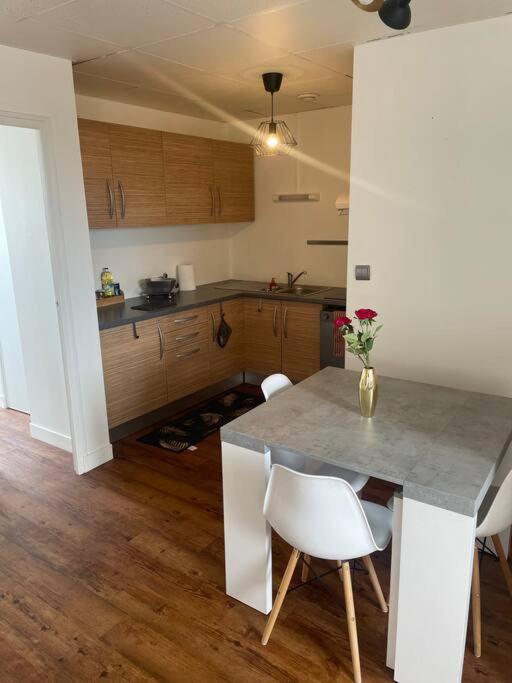 Appartement Hyper Centre De Cherbourg Экстерьер фото